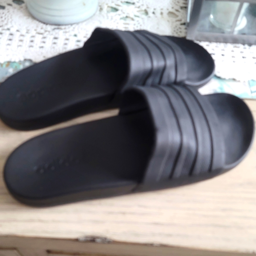 NWOB  Black Adidas Slides Men's 8, Women's 9
